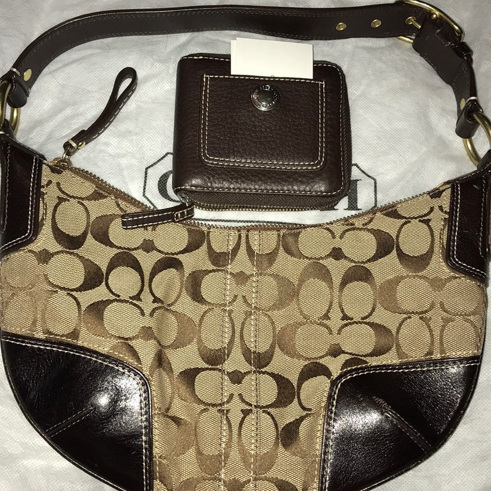 Authentic coach purse with wallet